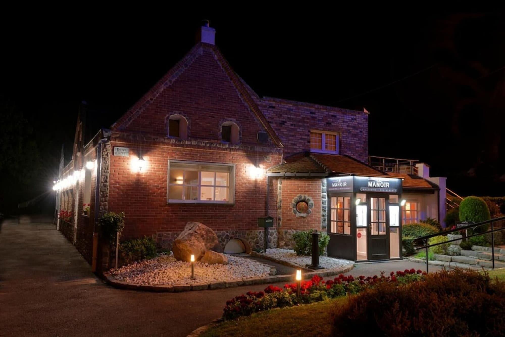 Готель Le Manoir Orchies Екстер'єр фото